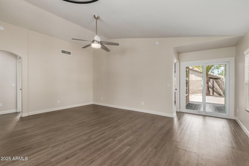 246 Sheffield Ave, Gilbert, AZ 85233