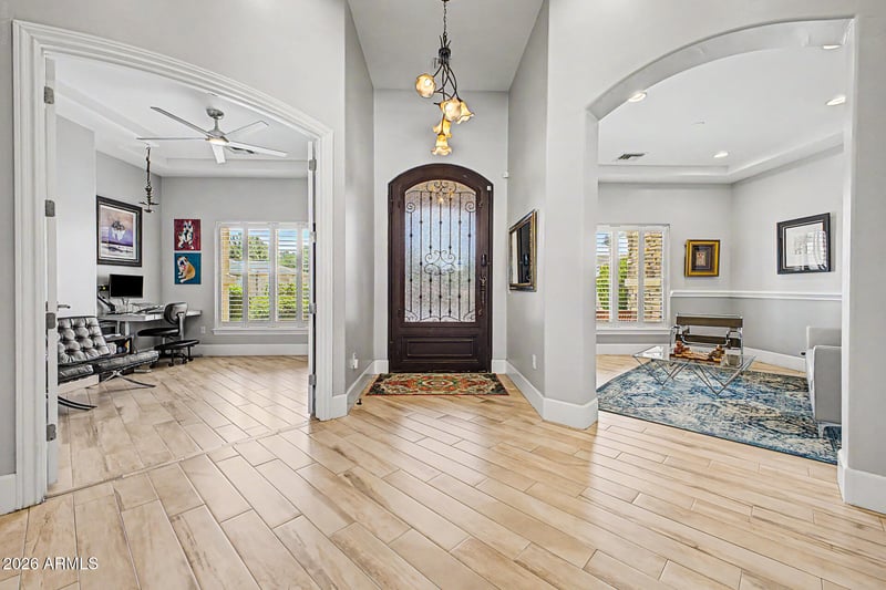 2460 E Vaughn Ave, Gilbert, AZ 85234