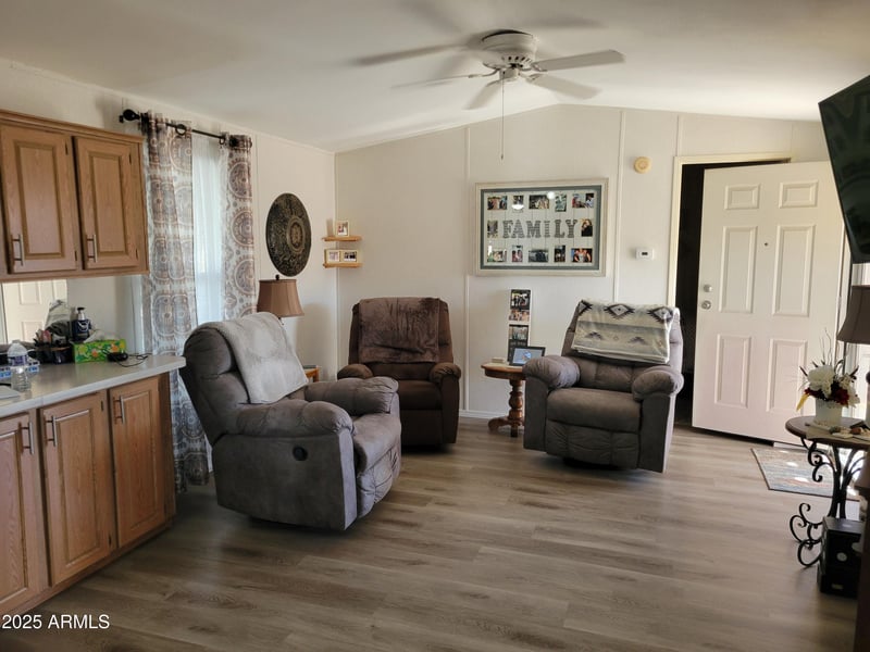 2460 Main St #B9, Mesa, AZ 85213