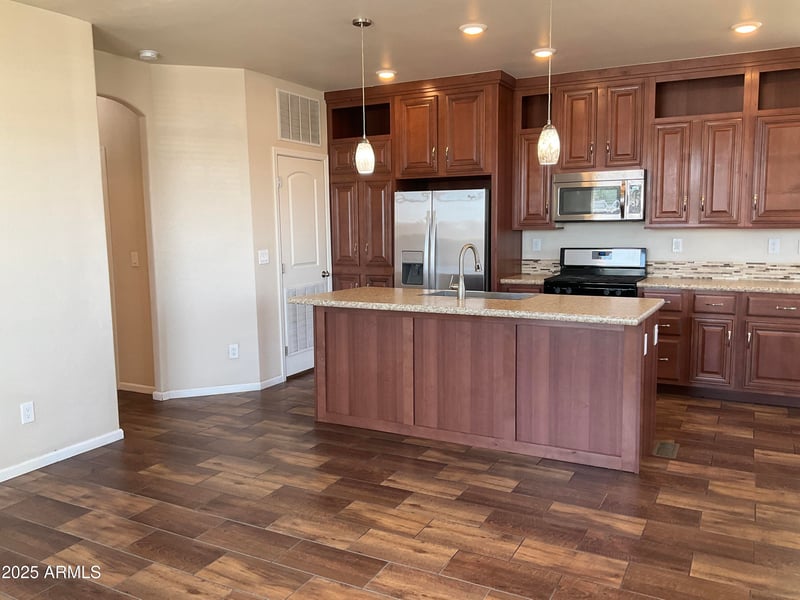 2460 Main St #E3, Mesa, AZ 85213