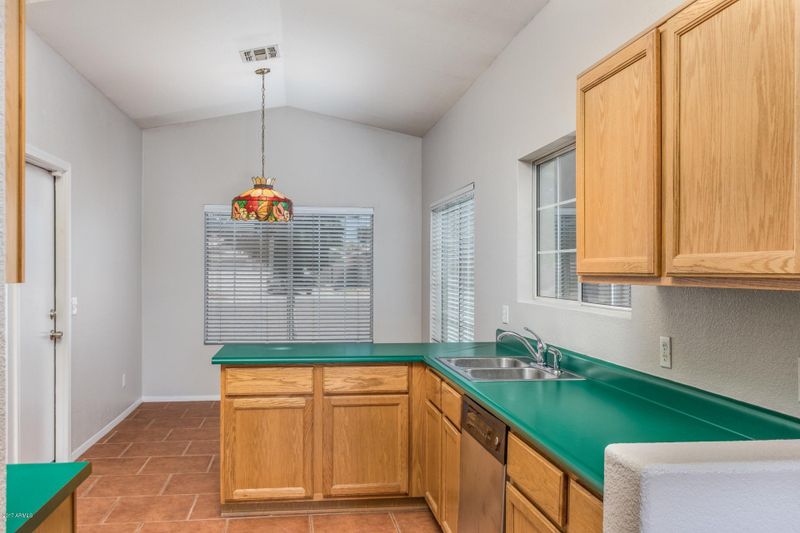 24606 N 37th Ln, Glendale, AZ 85310