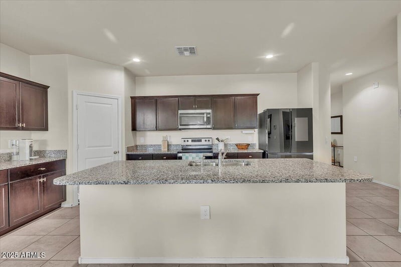 24609 Raymond St, Buckeye, AZ 85326