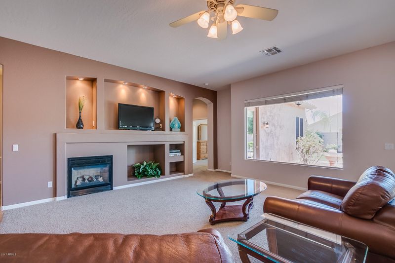 2461 E Indian Wells Pl, Chandler, AZ 85249