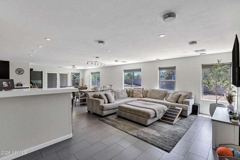 2461 Goldmine Mountain Dr, San Tan Valley, AZ 85144