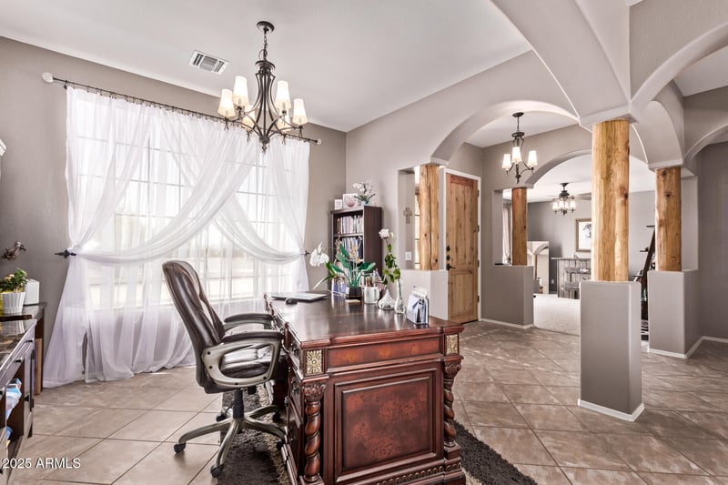 24620 Quails Nest Ln, Wittmann, AZ 85361