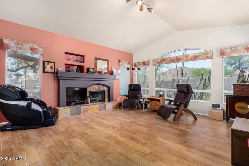 2463 Goldenrod St, Phoenix, AZ 85048