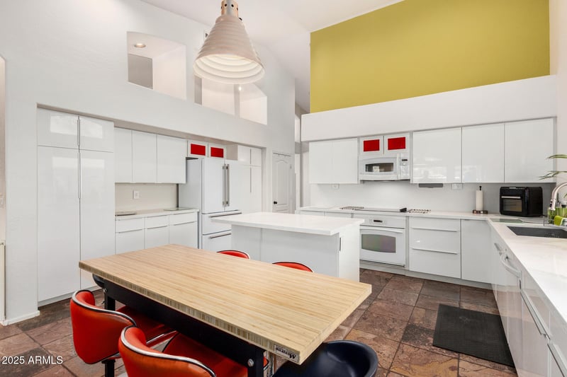 2463 Goldenrod St, Phoenix, AZ 85048