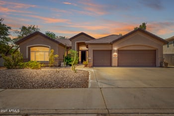 2463 Goldenrod St, Phoenix, AZ 85048