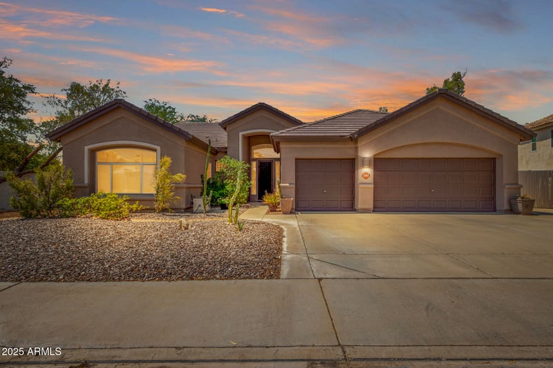 2463 Goldenrod St, Phoenix, AZ 85048