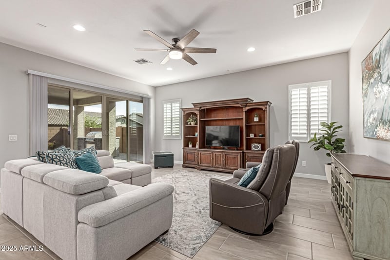 24641 174th Ln, Surprise, AZ 85387
