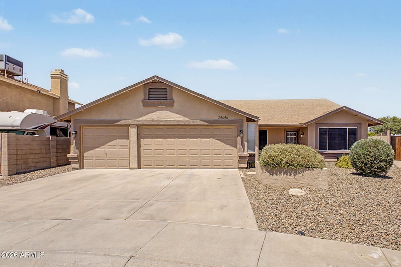 24646 42nd Ln, Glendale, AZ 85310
