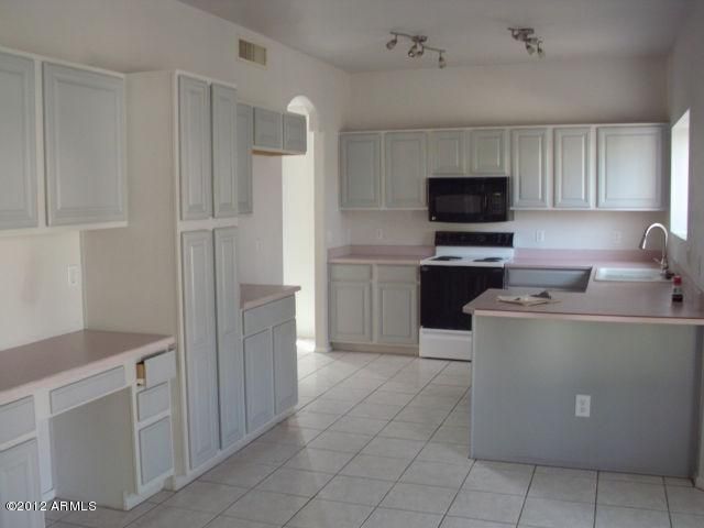 24646 N 61st Dr, Glendale, AZ 85310
