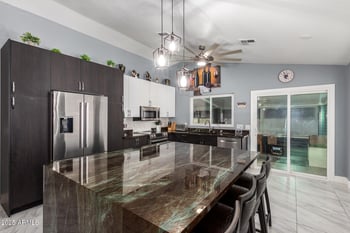 24648 40th Ln, Glendale, AZ 85310