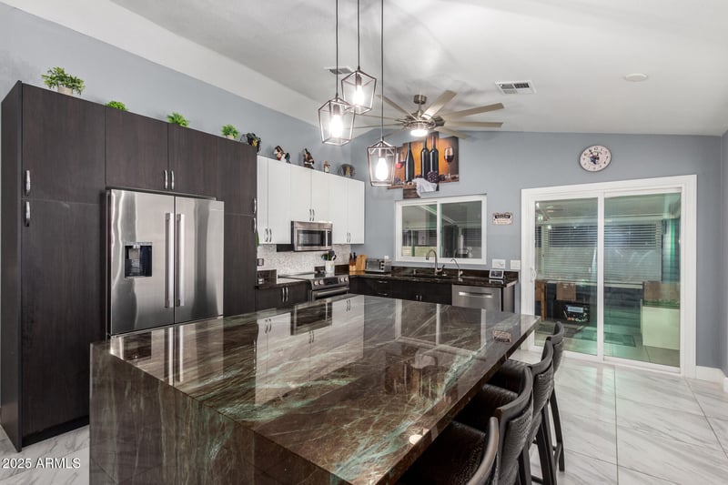 24648 40th Ln, Glendale, AZ 85310