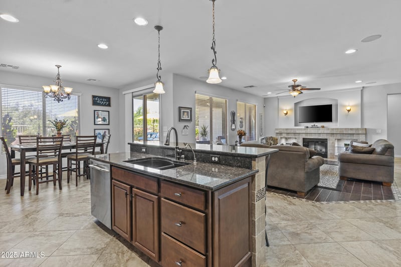 2466 Aris Dr, Gilbert, AZ 85298