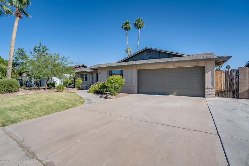 2467 E Manhatton Dr, Tempe, AZ 85282