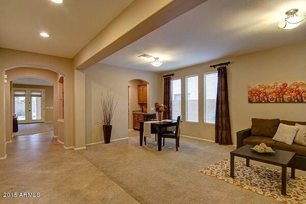 2468 E Parkview Dr, Gilbert, AZ 85295
