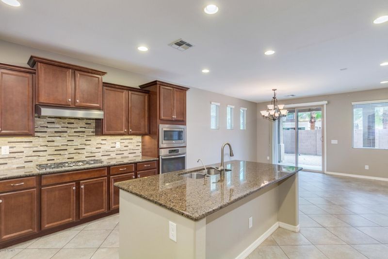 247 E Canyon Way, Chandler, AZ 85249
