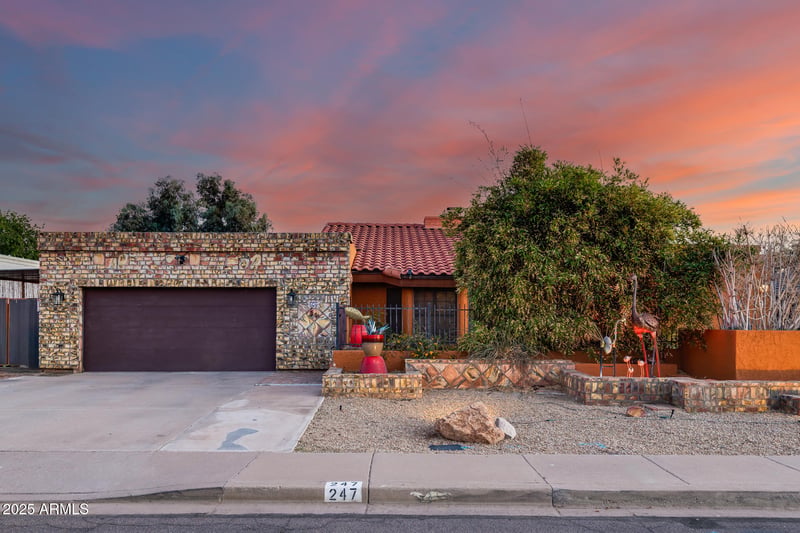 247 E Glencove St, Mesa, AZ 85201