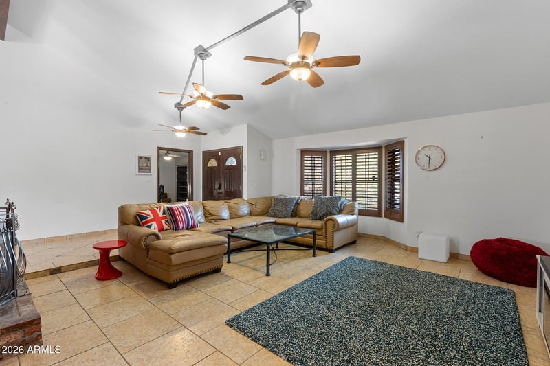 247 E Glencove St, Mesa, AZ 85201
