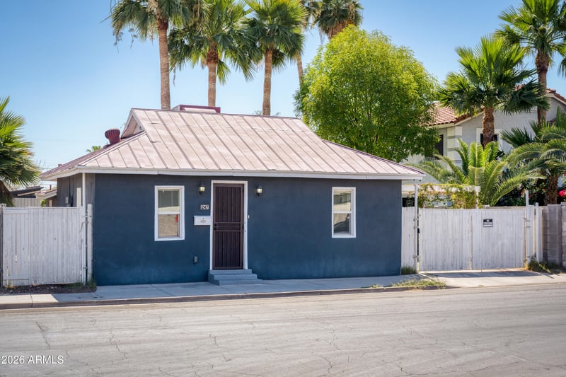 247 Pioneer --, Mesa, AZ 85204