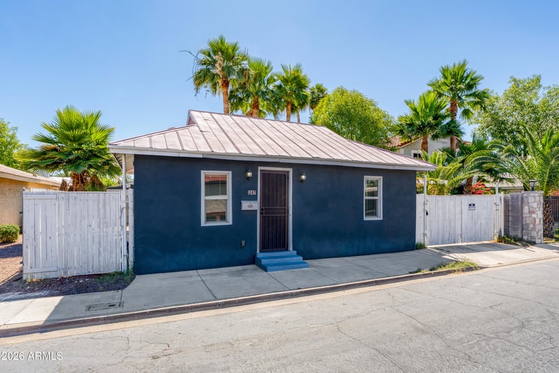 247 Pioneer --, Mesa, AZ 85204