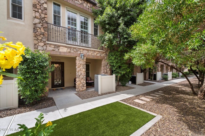 2470 Roma Ave, Phoenix, AZ 85016