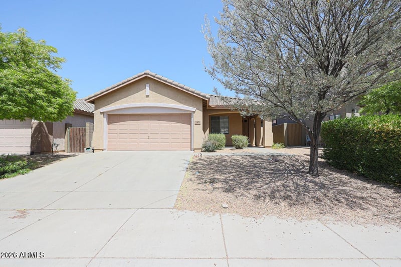 2470 Warren Dr, Anthem, AZ 85086