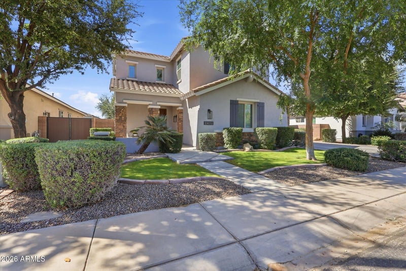 2471 Penedes Dr, Gilbert, AZ 85298
