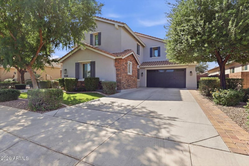 2471 Penedes Dr, Gilbert, AZ 85298