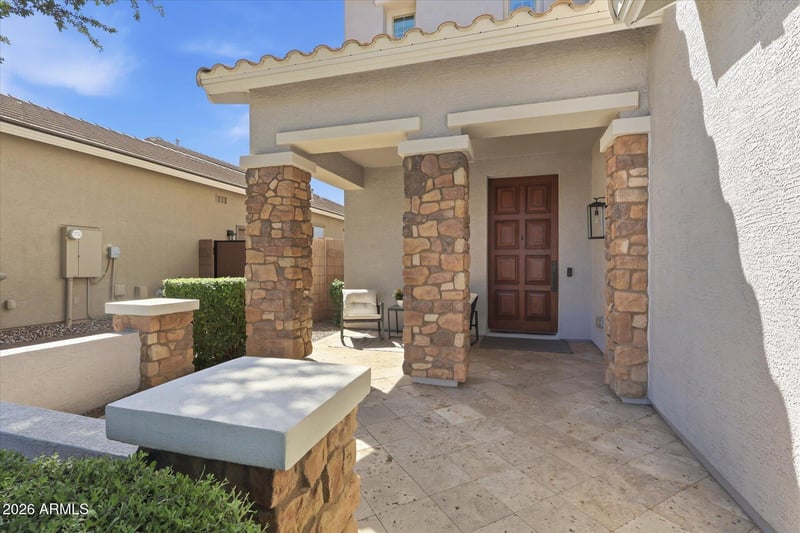 2471 Penedes Dr, Gilbert, AZ 85298