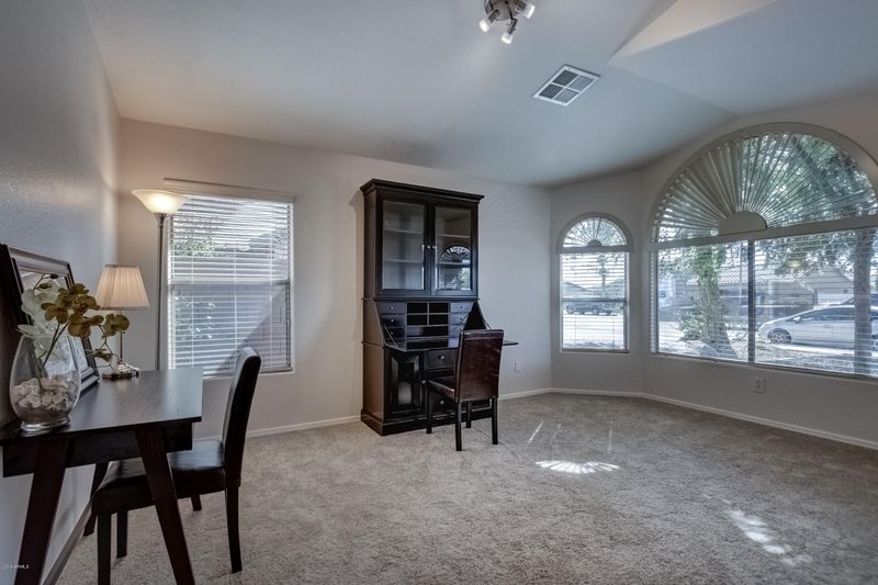 2472 E Kempton Rd, Chandler, AZ 85225