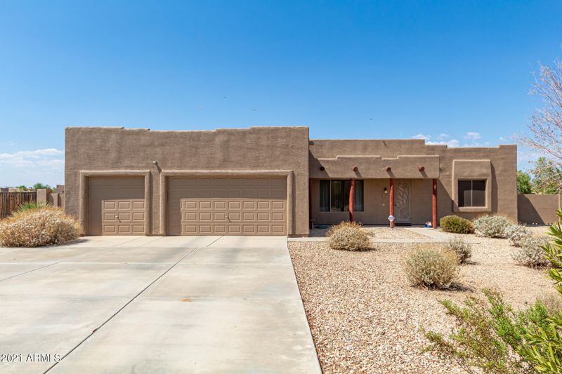 24720 W Red Robin Dr, Wittmann, AZ 85361