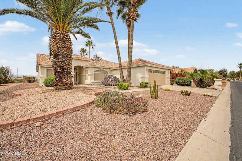 24722 S Mooncrest Dr, Sun Lakes, AZ 85248