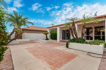 24733 Saddletree Dr, Sun Lakes, AZ 85248