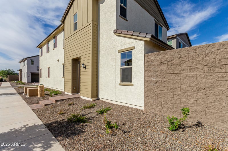 2474 Rowel Rd, Phoenix, AZ 85085