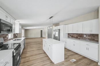 24805 115th Ave, Sun City, AZ 85373