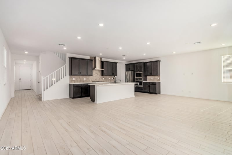 2482 Rowel Rd, Phoenix, AZ 85085