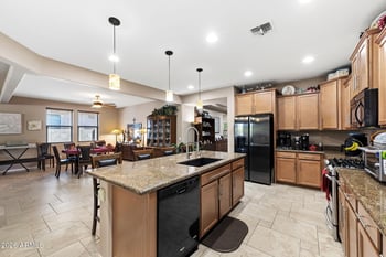 2482 Arroyo Way, San Tan Valley, AZ 85144
