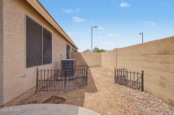 24831 Huntington Dr, Buckeye, AZ 85326