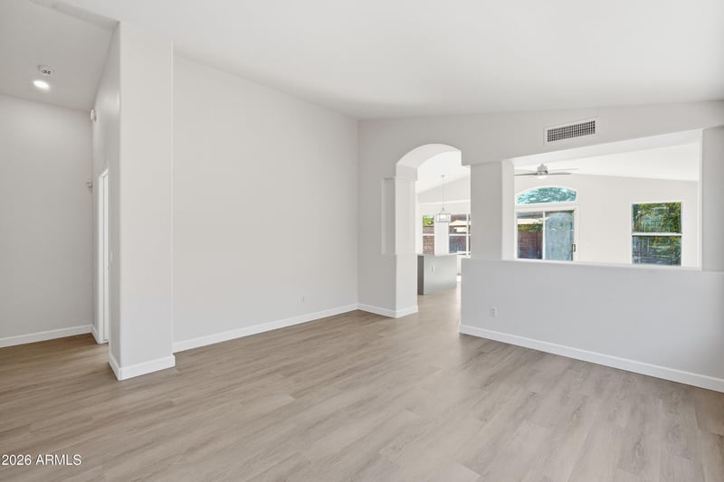 24837 N 40th Ave, Glendale, AZ 85310