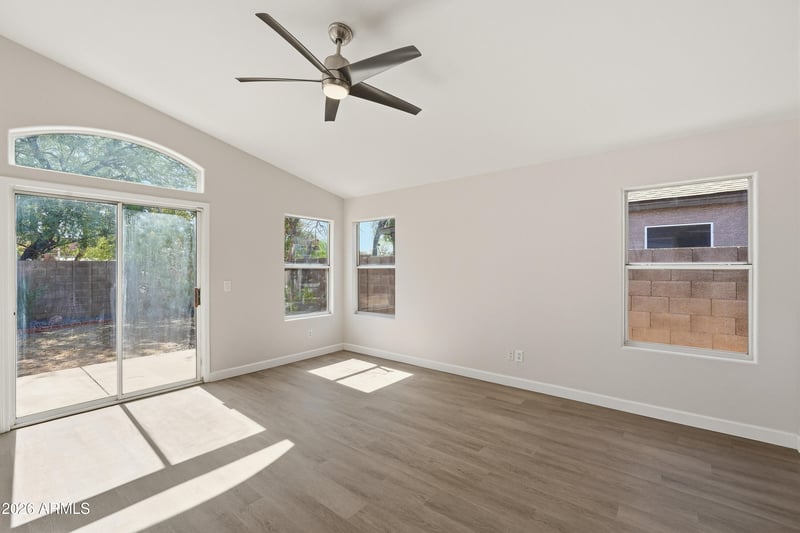24837 N 40th Ave, Glendale, AZ 85310