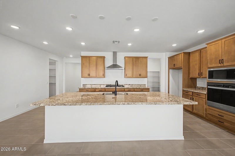2486 E Dolcetto Dr, San Tan Valley, AZ 85143