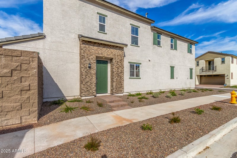 2488 Rowel Rd, Phoenix, AZ 85085