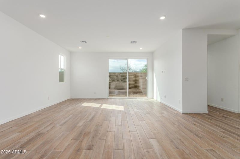 2488 Rowel Rd, Phoenix, AZ 85085