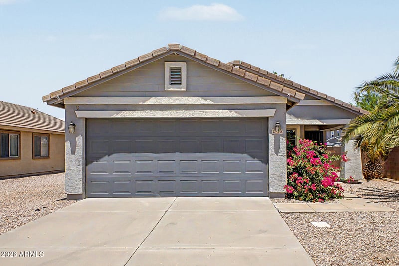 2488 Sawtooth Way, San Tan Valley, AZ 85144