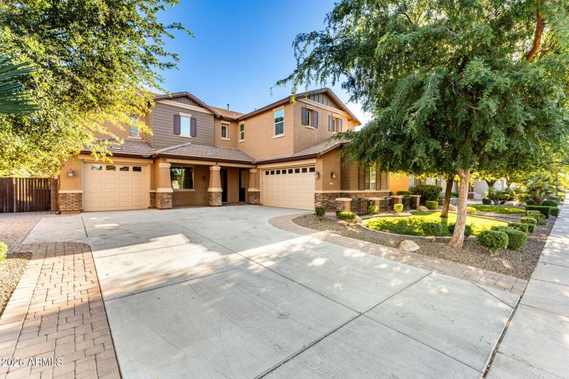 2491 E Penedes Dr, Gilbert, AZ 85298