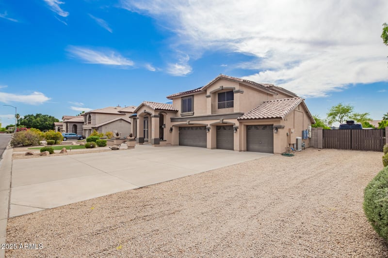 24916 80th Ln, Peoria, AZ 85383