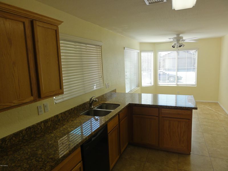 24982 W Wayland Dr, Buckeye, AZ 85326
