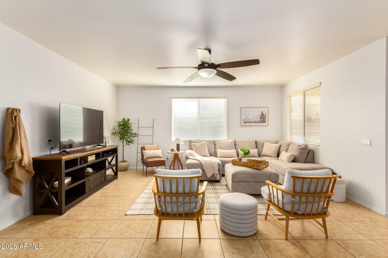 2499 W Dapple Gray Ct, San Tan Valley, AZ 85144